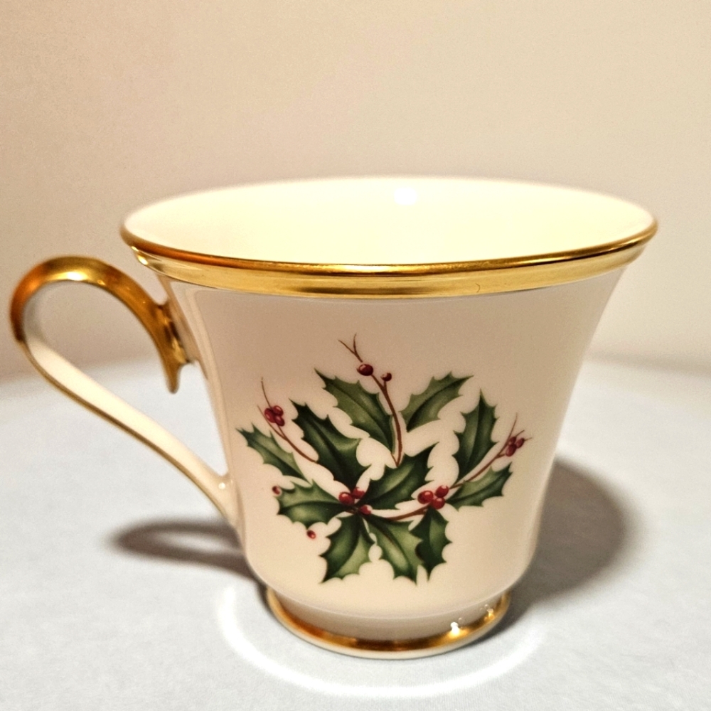 Vintage - LENOX - Footed Christmas Tea Cup